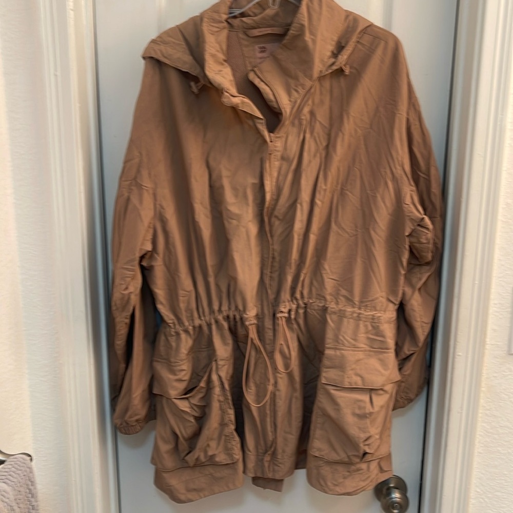 All in motion active windbreaker XXL